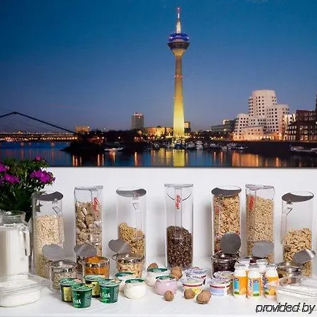 National 3* دوسلدورف