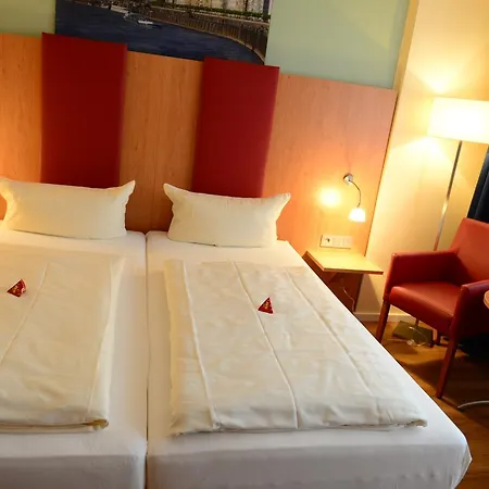 National 3* دوسلدورف