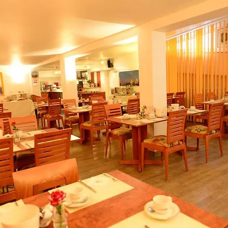 Hotel National