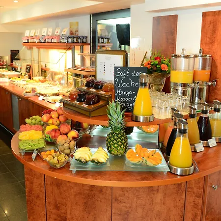 National Hotell 3*