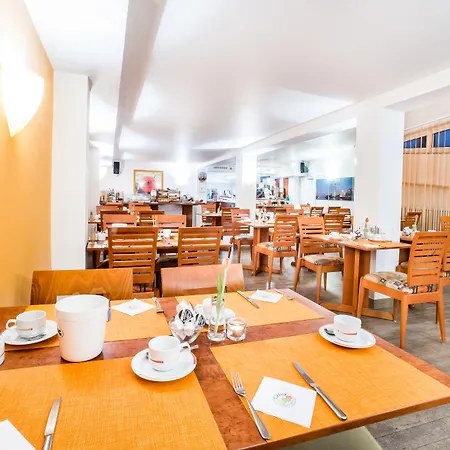 Hotell National 3*