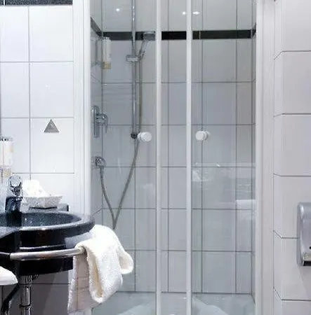 Hotell National 3*